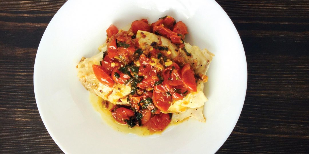 Ψάρι στο φούρνο με ντοματίνια και κρόκο Κοζάνης - Images