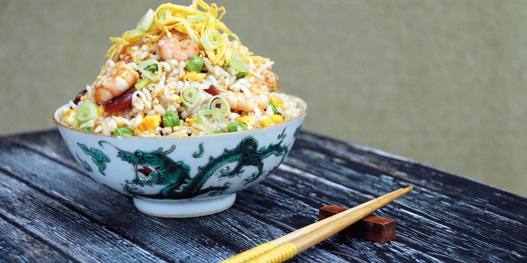 Τηγανητό ρύζι με λαχανικά, γαρίδες και σάλτσα σόγιας Exotic Food - Images