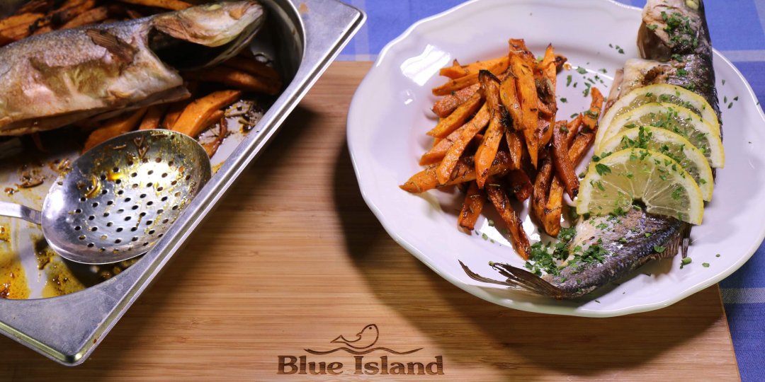 Λαβράκι Blue Island στο φούρνο με τραγανές γλυκοπατάτες - Images