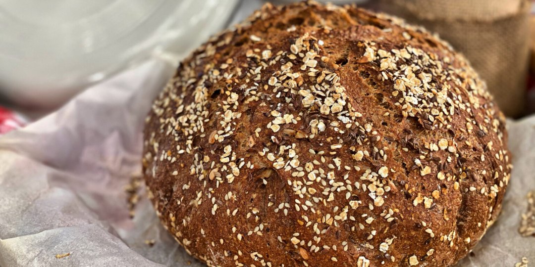 Τραγανό ψωμί χωρίς ζύμωμα με αλεύρι ολικής και ξηρούς καρπούς - Images