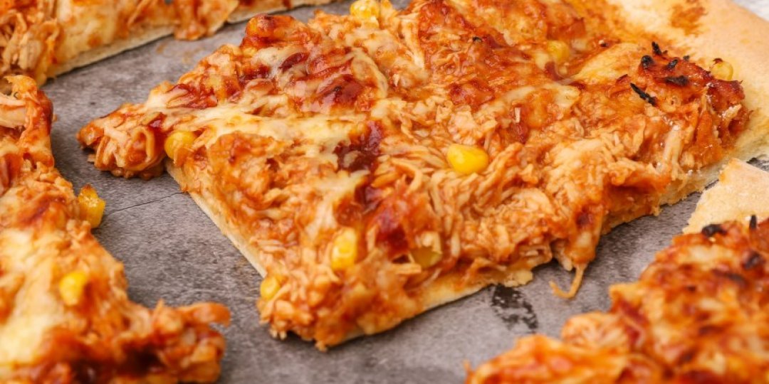 Πίτσα με κοτόπουλο και BBQ sauce - Images