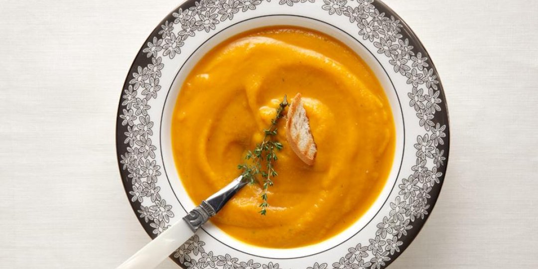 Σούπα από κολοκύθα, καρότο και πιπερόριζα - Images
