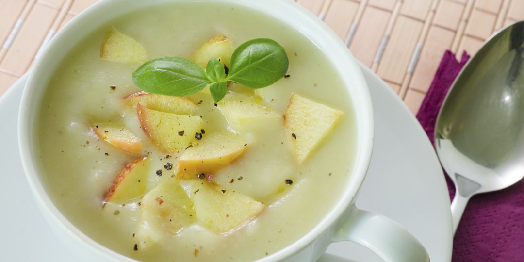 Σούπα με σελινόριζα και μήλο  - Images