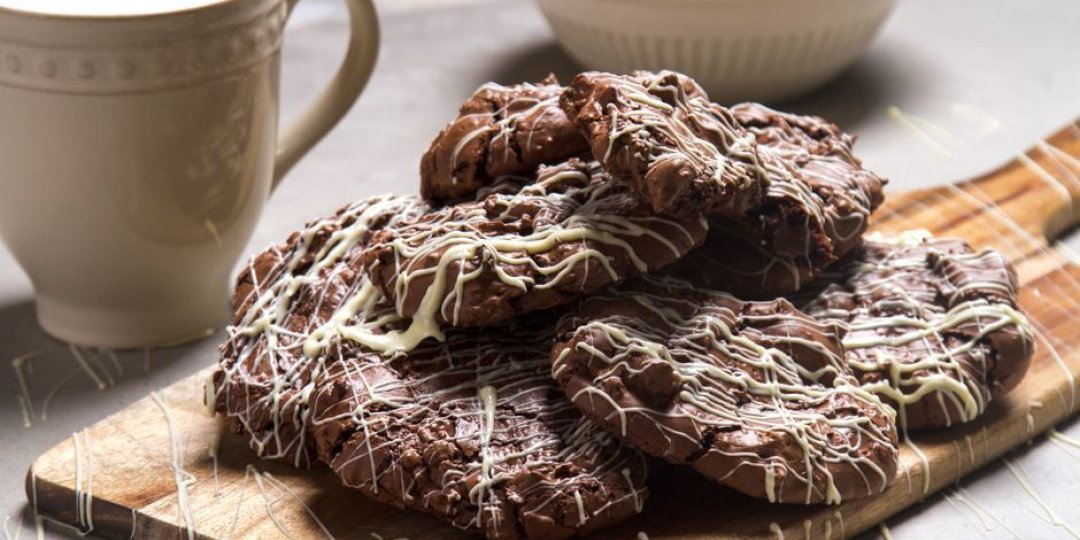 Απολαυστικά μπισκότα τριπλής σοκολάτας - Images