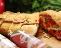 Νόστιμο Pizza Roll με Σαλάμια Γρηγορίου. - Images