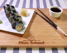 Maki με φρέσκο σολομό Blue Island, κρεμώδες τυρί και μάνγκο  - Images