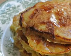 Pancakes με μήλο και μέλι - Images